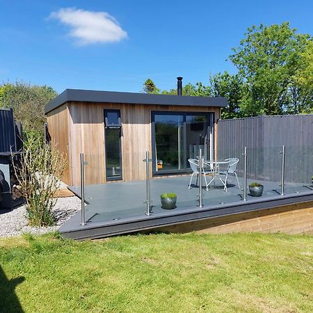 The Den - Modern Cabin With Wood Burning Stove Ludchurch Экстерьер фото